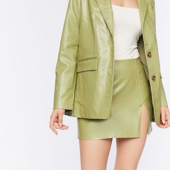 FAUX LEATHER SAGE GREEN MINI SKIRT SLIT SEROYA CAMILA COELHO REVOVLE SHOWPO SABO - Picture 1 of 4